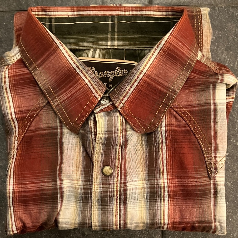Wrangler Men's Casual Plaid Shirt - Red and Brown